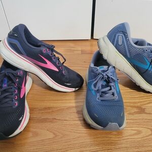 Brooks Women's Athletic Shoes - Navy and Pink